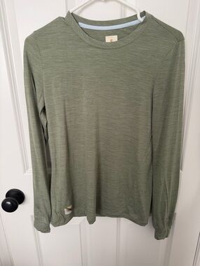 Tracksmith Long-Sleeve Wool Crewneck Shirt in Olive